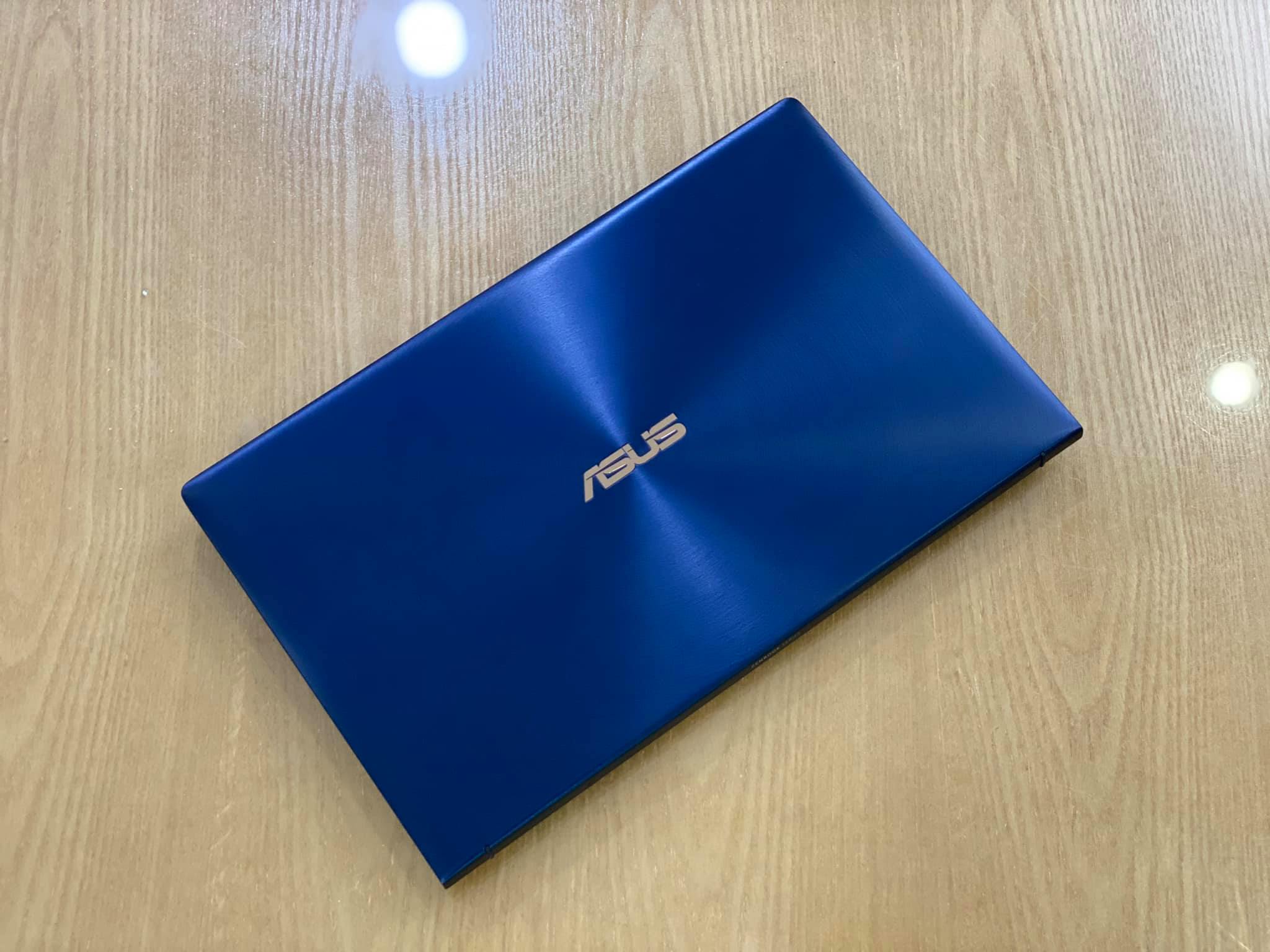 Laptop Asus Zenbook UX334FLC A4096T-2.jpeg